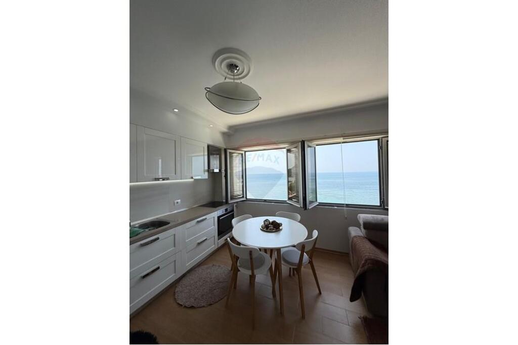 Apartment for sale!!