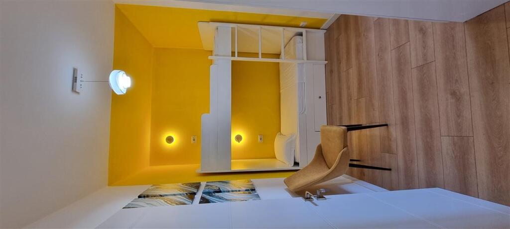 FOR RENT APARTMENT AT 27-FLOOR