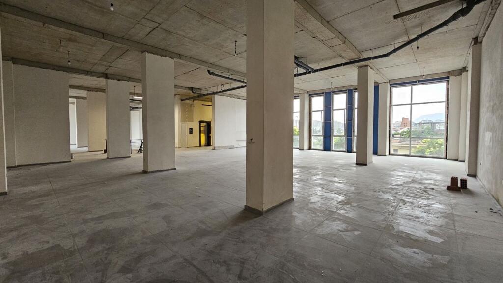 OFFICE FOR RENT 560M2 TRAIN STATION