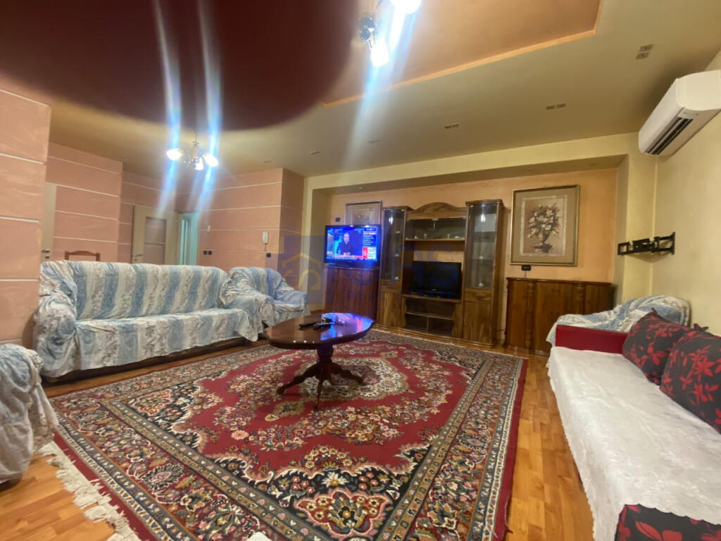 Apartment 3+1 for rent in Brryl