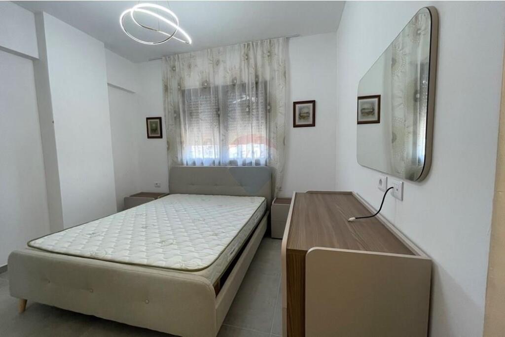 Apartament 2+1 me qira te Fusha e Aviacionit!