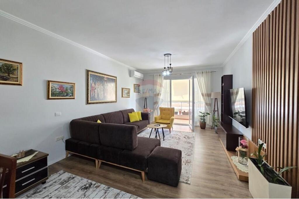 Apartament 2+1 për shitje në Fresk!
