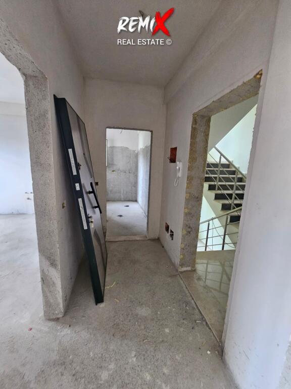 SHITET APARTAMENT 1+1 TEK SHKEMBI I KAVAJES