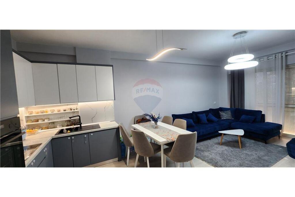 Apartament 2+1+2 për qira