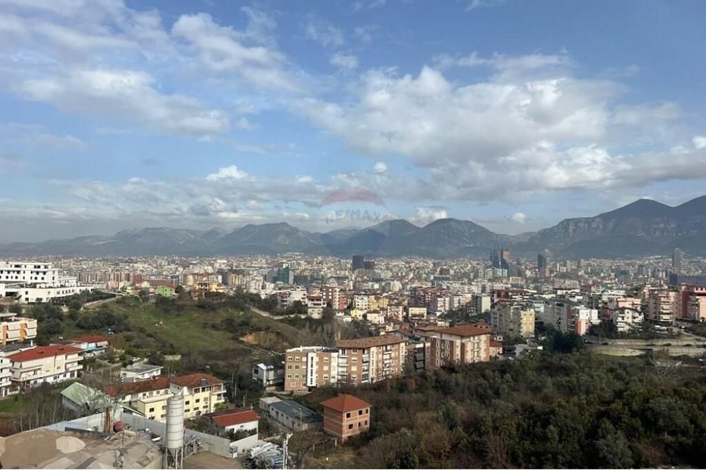 Apartament 2+1+2 për shitje