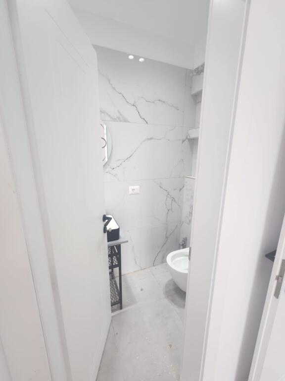 For sale apartment 2+1 at Komuna e Parisit, near Kikes 2