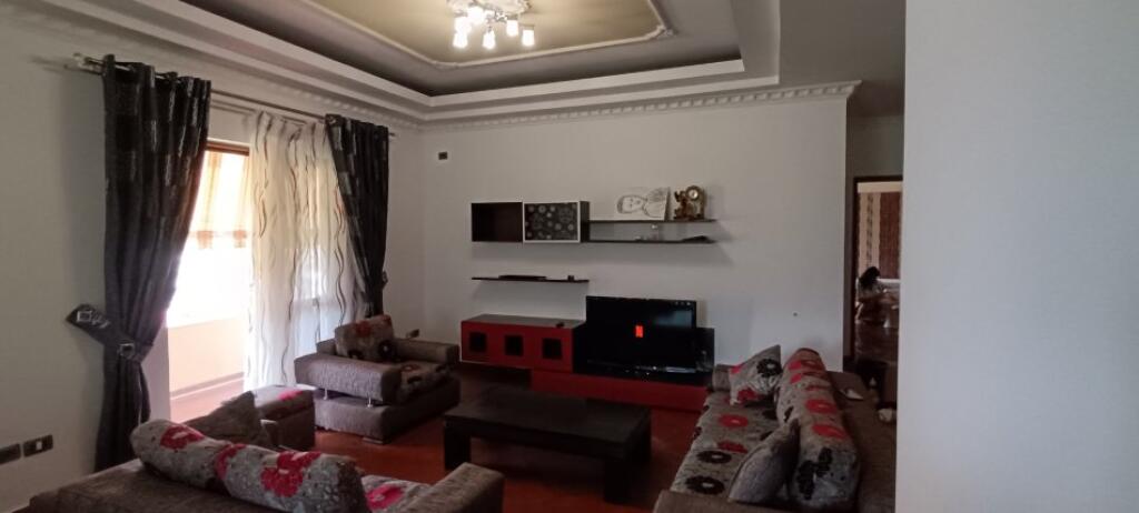 3+1+2+parking entrance is offered in Shkoze, Hysen Loci street