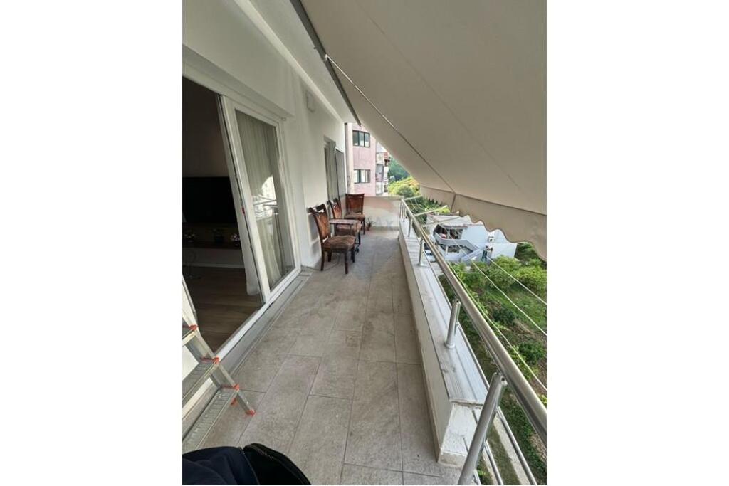 APARTAMENT 2+1 PER QIRA NE ZONEN E FRESKUT