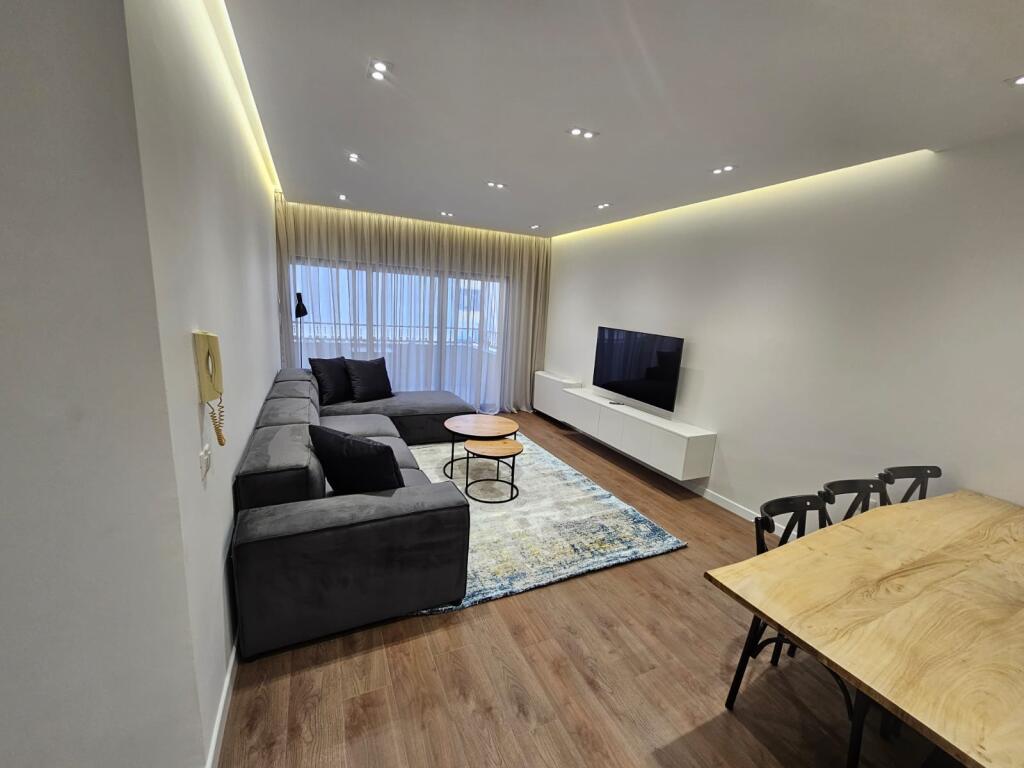Apartament 2+1 për qira në Myslym Shyr