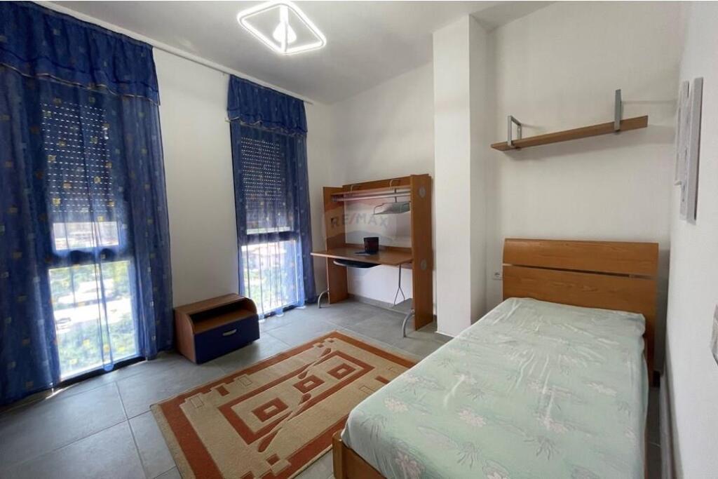 Apartament 2+1 me qira te Fusha e Aviacionit!