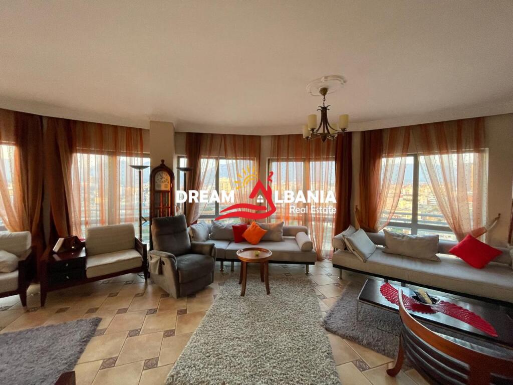 Penthouse 3+1+2 with terrace for rent at Zogu i Zi (ID 4231394)