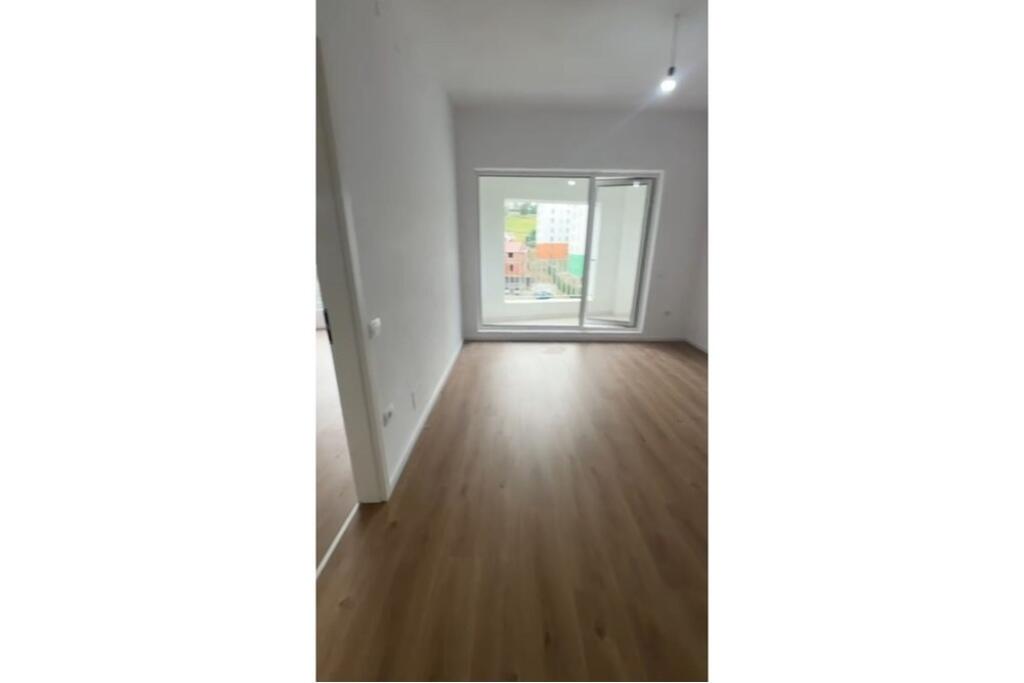 OKAZION !!!!!!! APARTAMENT 1+1 PER SHITJE TEK KOMPLEKSI MANGALEM