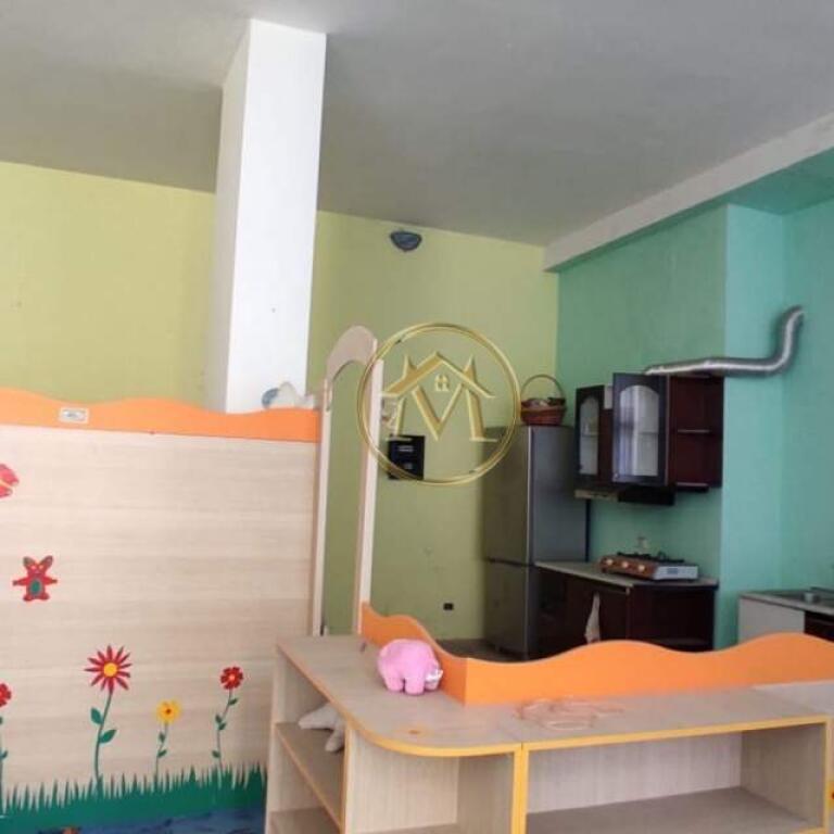Business Unit 110.33 m², in the Center of Fresku.