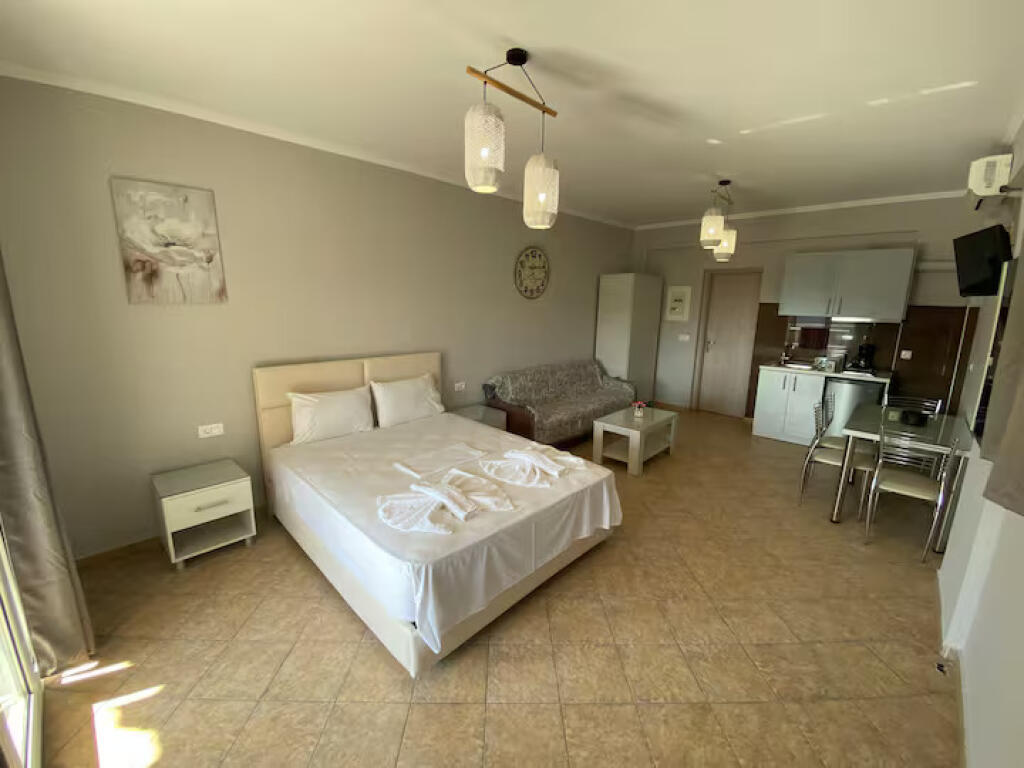 Apartament Me Qera 2+1+2 Tek Komuna Parisit (ID B220463) Tirane