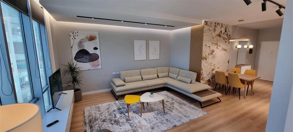 FOR RENT APARTMENT AT 27-FLOOR