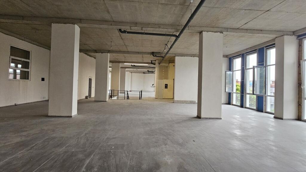 OFFICE FOR RENT 560M2 TRAIN STATION