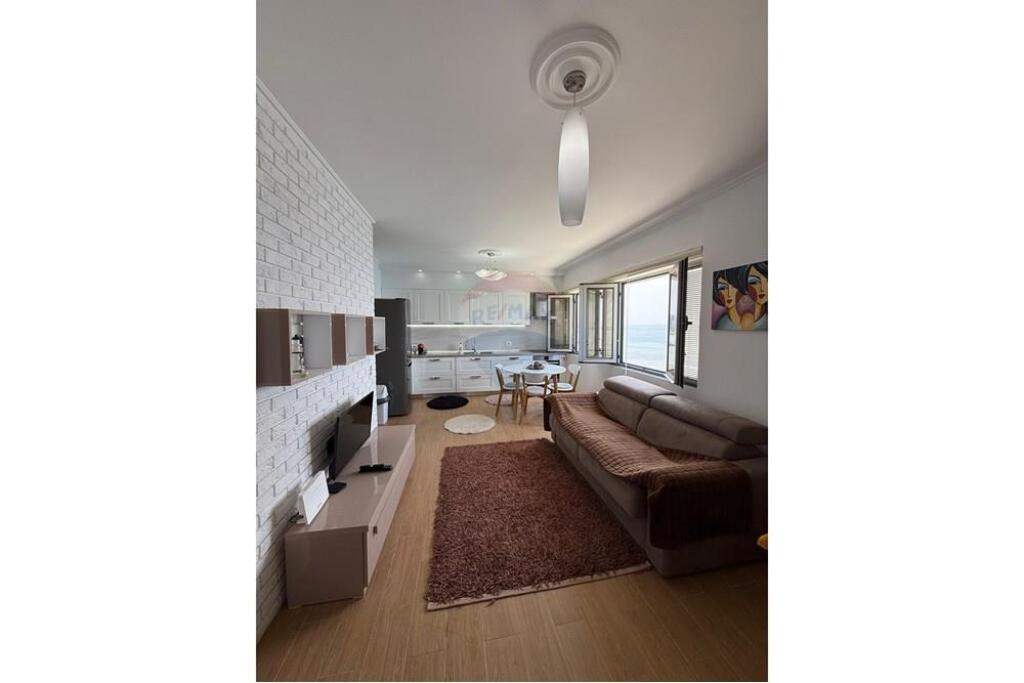 Apartment for sale!!