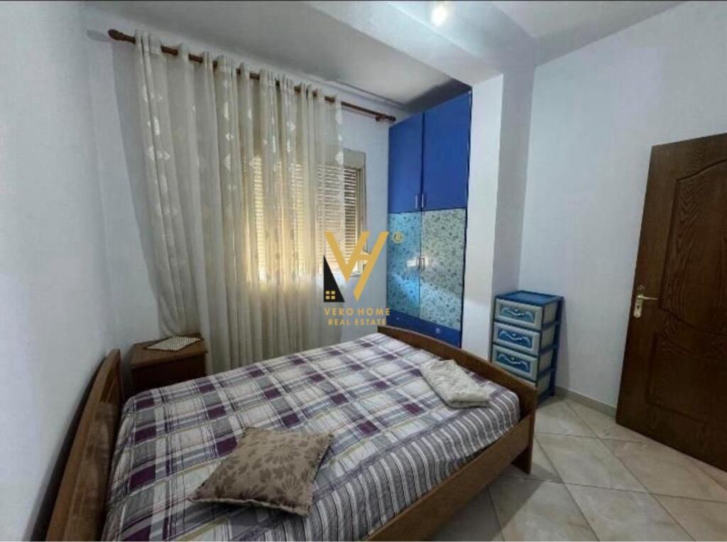 APARTAMENT 2+1+BLK ME QERA TE ISH RESTORANT DURRESI
