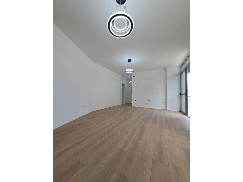 For sale, Apartment 2+1, Komuna e Parisit, Tirana.