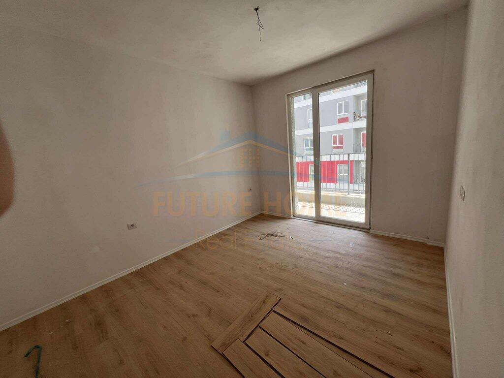 Shitet Apartament 3+1+2 – Univers City, Tiranë