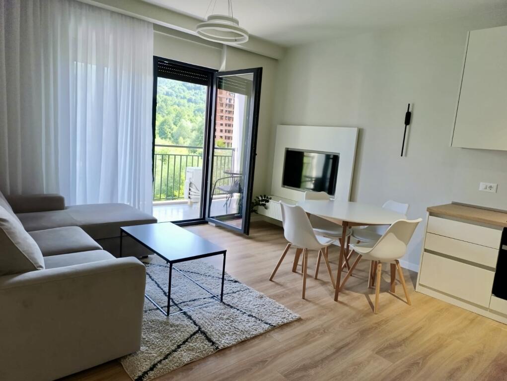 Jepet me QIRA Apartament 2+1 te Kodra e Diellit (Shkolla ACT) - Post Parkimi i Përfshirë