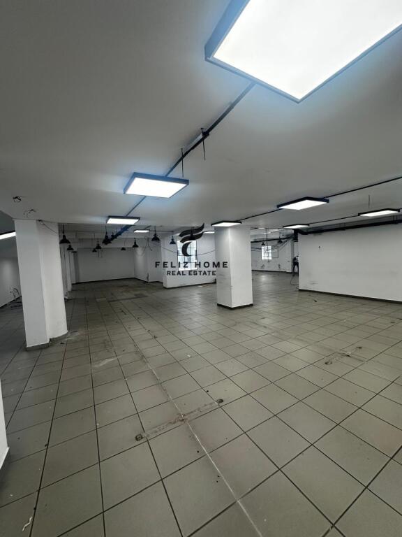 AMBIENT BIZNESI ME QERA 700 M2 STADIUMI DINAMO