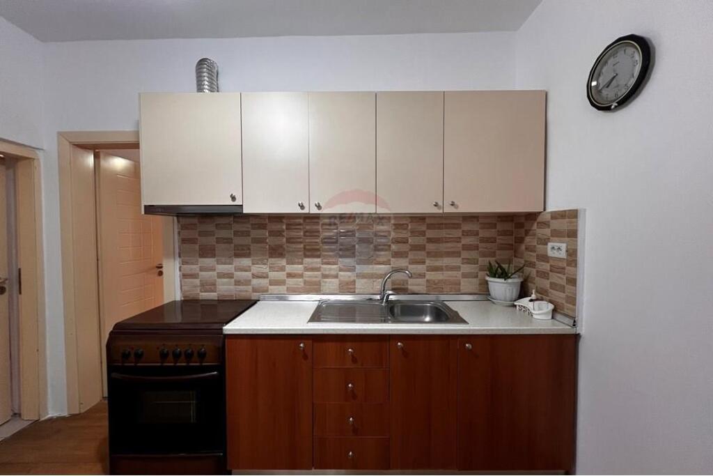 Apartament 2+1 për qira tek Rruga Bardhyl