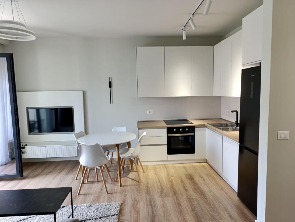 Jepet me QIRA Apartament 2+1 te Kodra e Diellit (Shkolla ACT) - Post Parkimi i Përfshirë