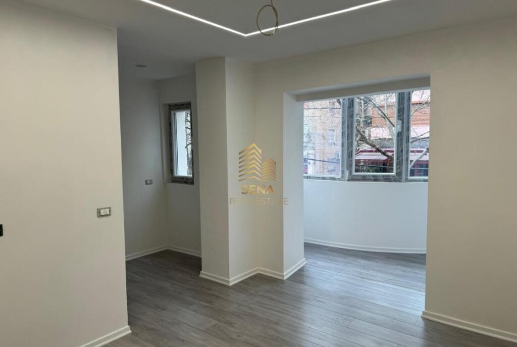 Qira, Ambient biznesi, Brryl, 550 Euro/muaj Neto