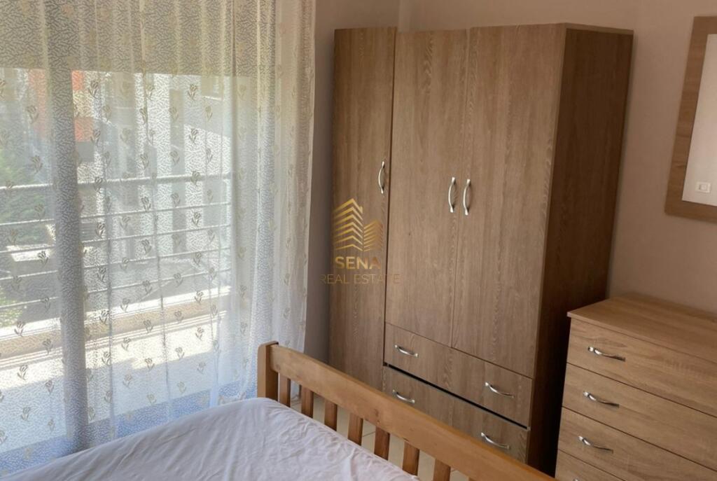 Jepet me Qira, Hyrje Private 1+1, Qytet Studenti