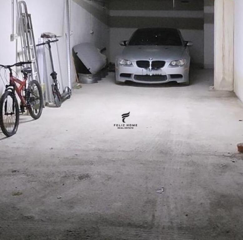 VENDITA GARAGE 45 M2 COMUNE DI PARIGI