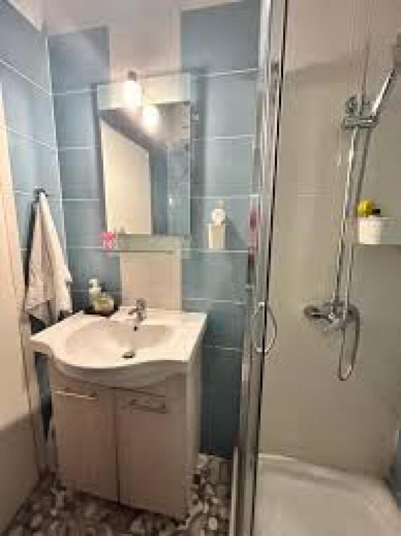 Apartment for Rent 1+1 at Pazari I Ri (ID B211351) Tirana.