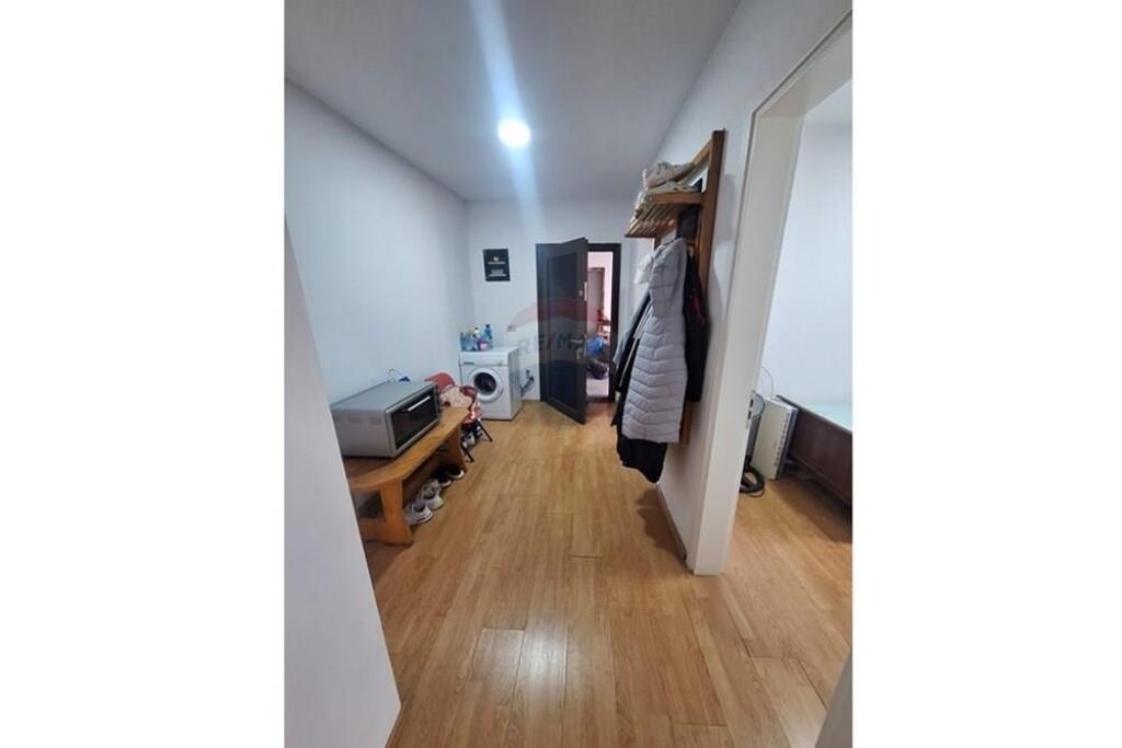 Apartament 2+1 për Qira Shkolla e Bashkuar, Tiranë