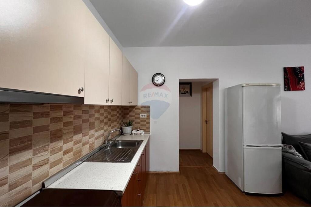 Apartament 2+1 për qira tek Rruga Bardhyl