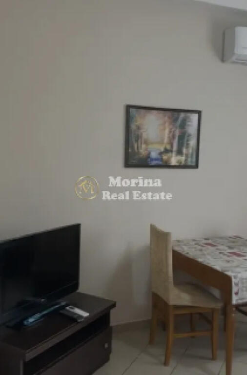 Qera, Hyrje Private 1+1, Porcelan/Kodra Priftit