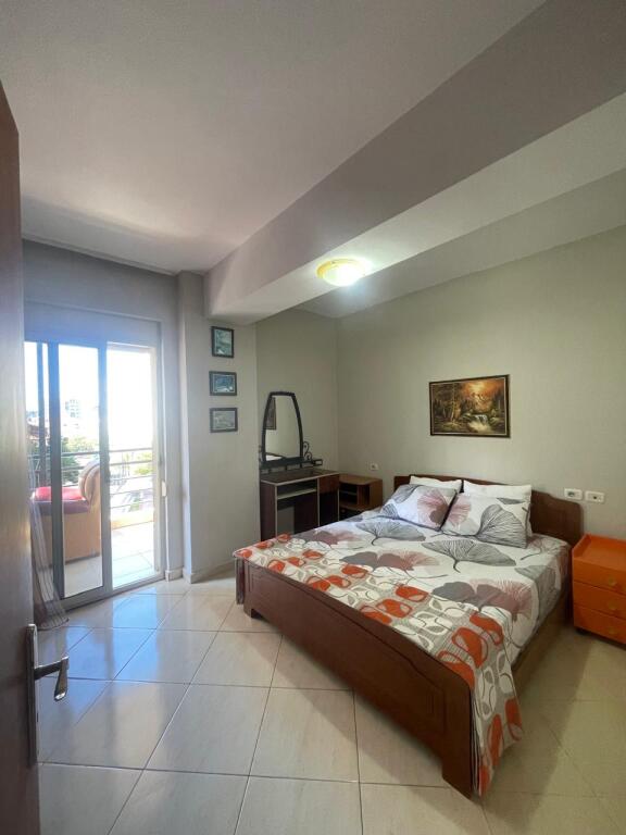 1+1 apartment for rent in Komuna e Parisit