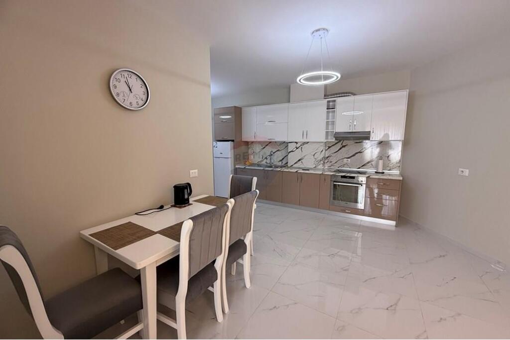 1+1 apartment for rent near the Prosecution