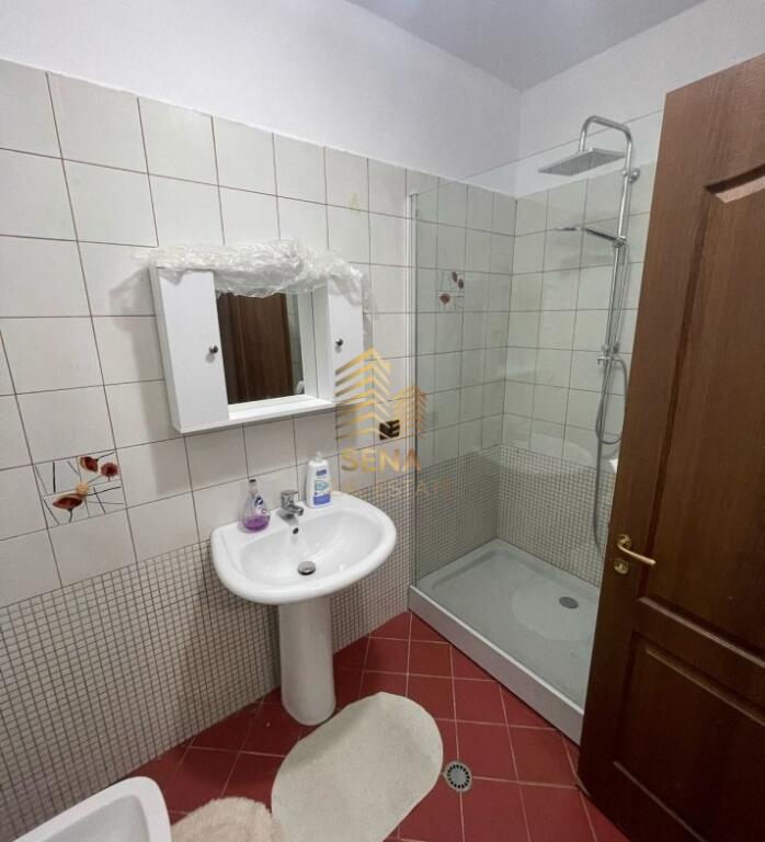Qira, Hyrje Private 3+1+2 tualete+Blk, Ali Demi