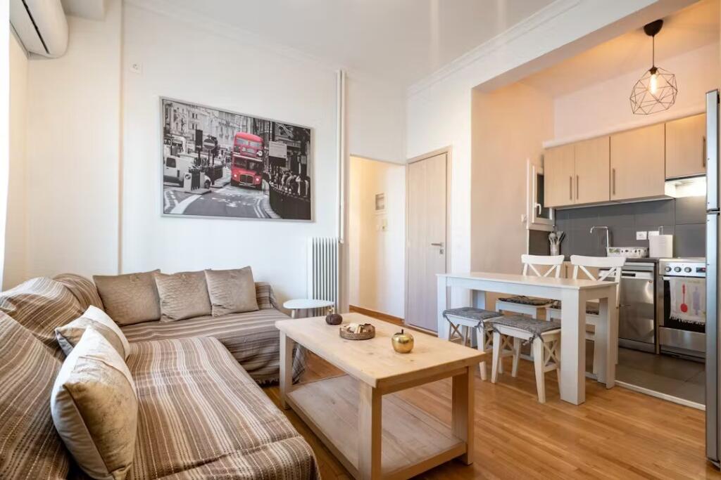 Apartament me qera 2+1 tek kopshti Zoologjik (ID B220530) Tirane