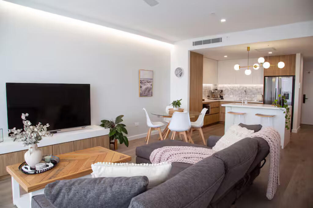 Apartment for Rent 2+1+2 in the Center (ID B2201362) Tirana