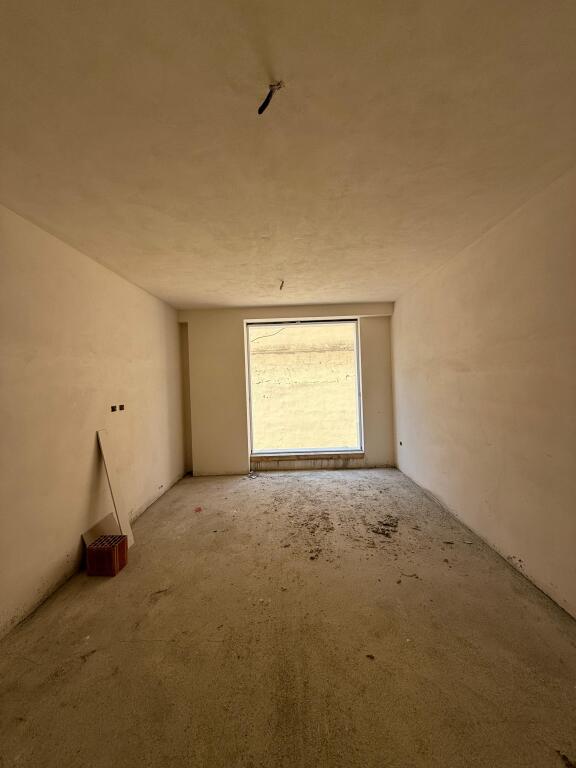 SHESIM APARTAMENT 1+1 RRUGA JORDAN MISJA!