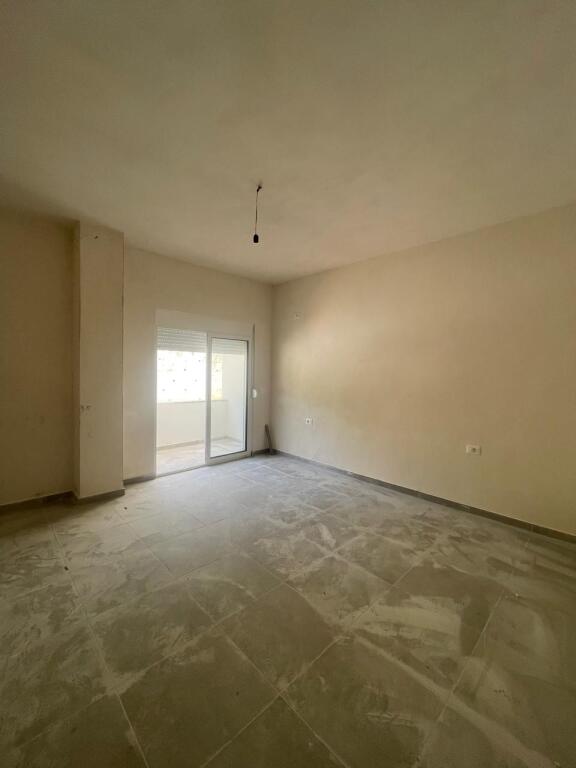 FOR SALE APARTMENT 1+1 – Spitali, Durrës