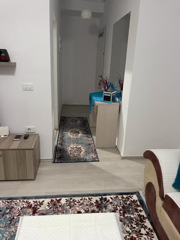 Vasil Shanto entrance for rent