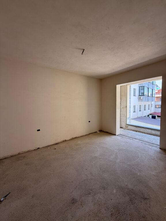 SHESIM APARTAMENT 1+1 RRUGA JORDAN MISJA!