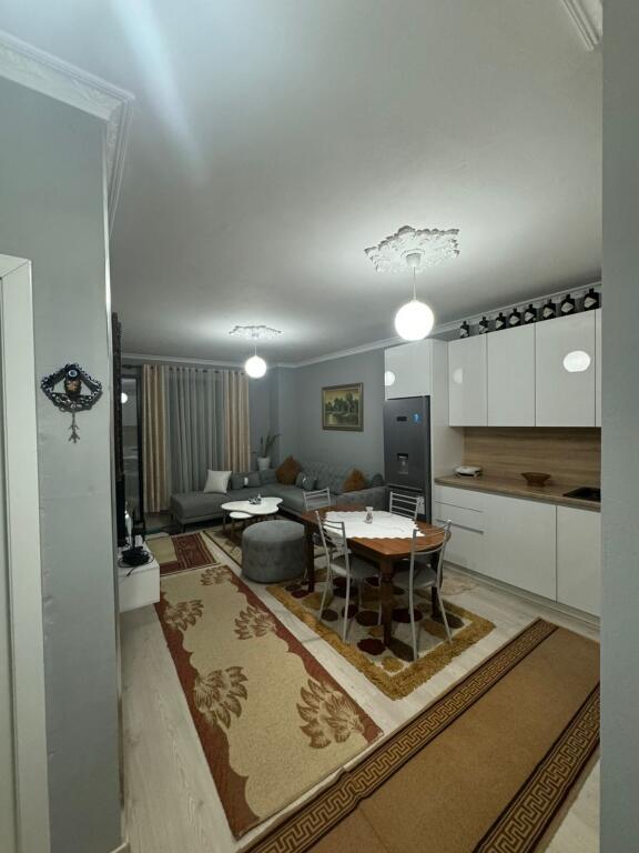 Apartament 1+1 me qira ne Astir tek Vila L