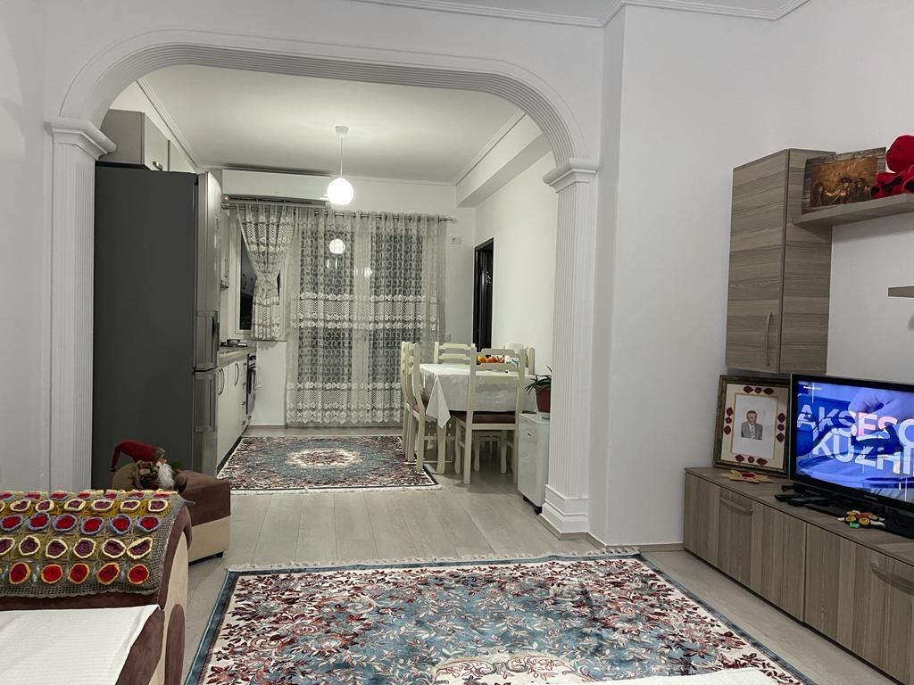 Vasil Shanto entrance for rent