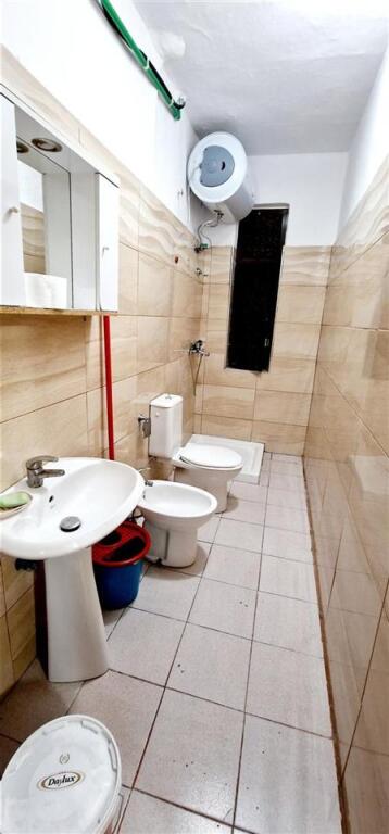 An apartment 2+1 is for rent on Bardhyl street.
