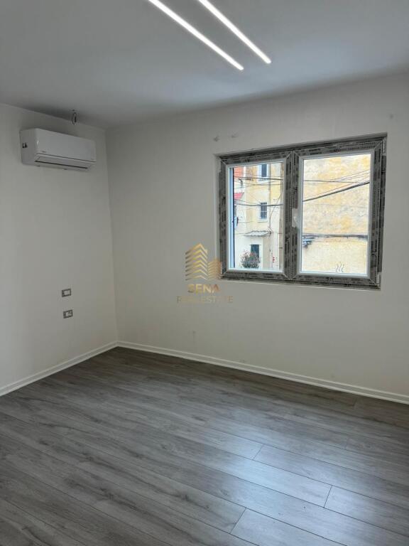 Qira, Ambient biznesi, Brryl, 550 Euro/muaj Neto