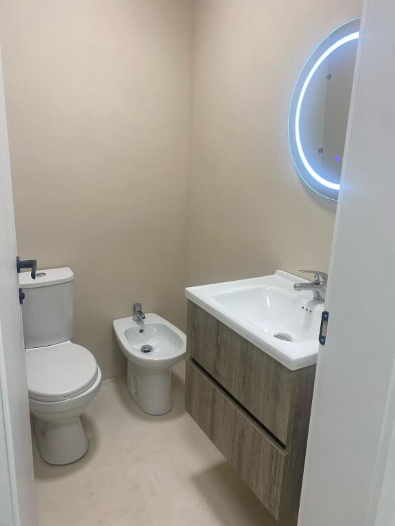 FOR RENT BUSINESS SPACE 428 M2