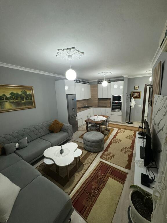 Apartament 1+1 me qira ne Astir tek Vila L